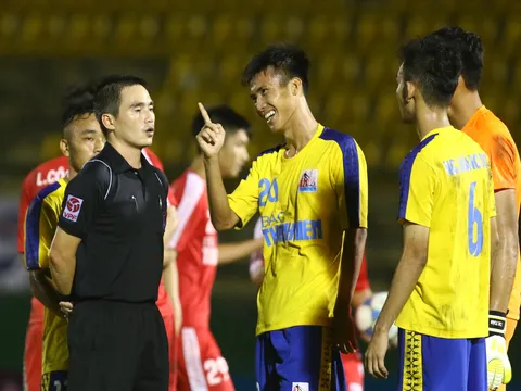 Mất điểm phút cuối U21 Đồng Tháp bức xúc với trọng tài