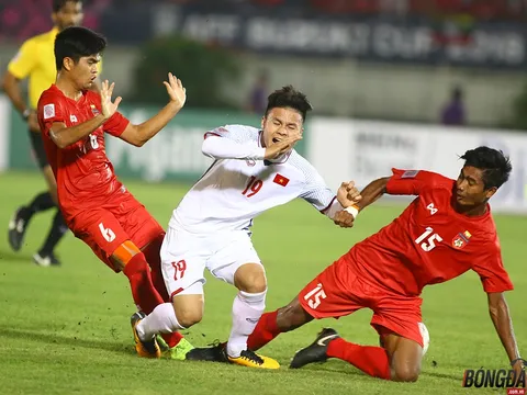 Dư âm ĐT Việt Nam 0-0 Myanmar: Công Phượng, Quang Hải ăn món "mì kẹp thịt" trên sân Thuwanna
