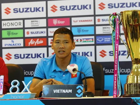 Tiền đạo Anh Đức đưa ra lời khuyên “vàng ngọc” cho đàn em Đức Chinh trước trận chung kết