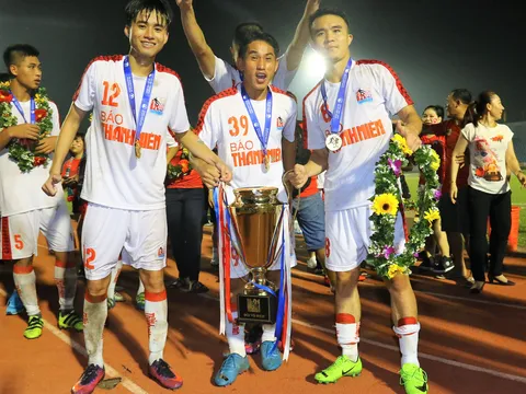 "Sếp lớn" HAGL nói gì khi đội bóng trẻ lên ngôi vô địch?