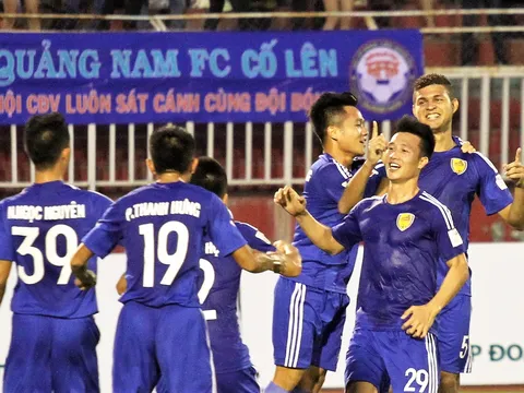Chạm tay vào “ngai vàng” V-League, Quảng Nam FC nhận hơn 2 tỷ tiền thưởng