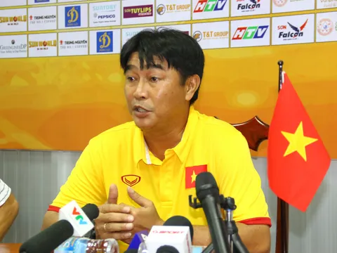 HLV Trần Minh Chiến: “U19 Việt Nam quyết tạo bất ngờ trước đàn anh U21 Việt Nam”