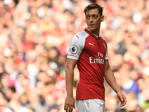 Inter Milan tính gây sốc với Mesut Ozil