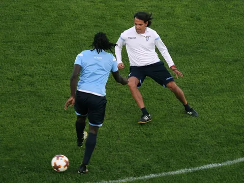 Inzaghi đối đầu với em trai Lukaku trên sân tập Lazio