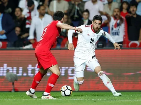 HLV Iran chờ sự trở lại của ngôi sao Premier League