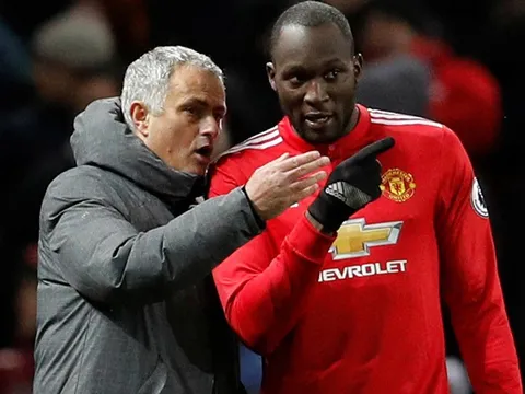 Lukaku tiết lộ phản ứng của Mourinho trong giờ nghỉ trận Newcastle