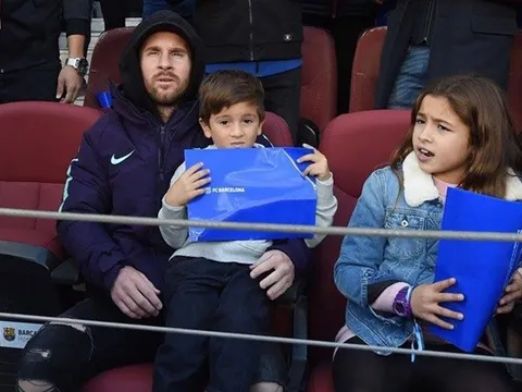 Biểu cảm khó đỡ của quý tử nhà Messi trong ngày Barca hủy diệt Real