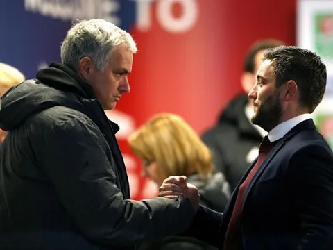 Lee Johnson, 'Gã tầm thường' quật ngã 'Người đặc biệt'