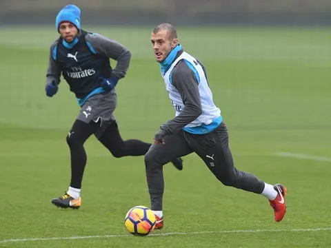 Jack Wilshere "quẩy nát" sân tập khi biết sắp chạm mốc kỉ lục