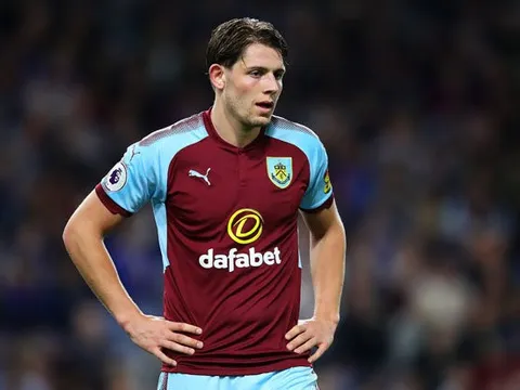 Sốc! Burnley ra giá không tưởng với Liverpool cho ngôi sao 26 tuổi