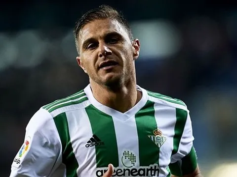 Lão tướng Beltis ghi bàn, lập kỷ lục vượt xa Ramos và Messi