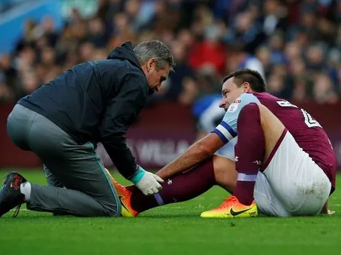 John Terry gãy xương bàn chân, nghỉ thi đấu dài hạn