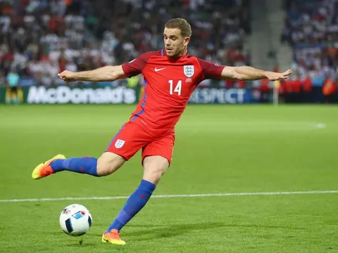 Jordan Henderson thể hiện ra sao trước Slovakia?