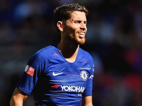 Jorginho làm điều khiến toàn đội Newcastle phải xấu hổ