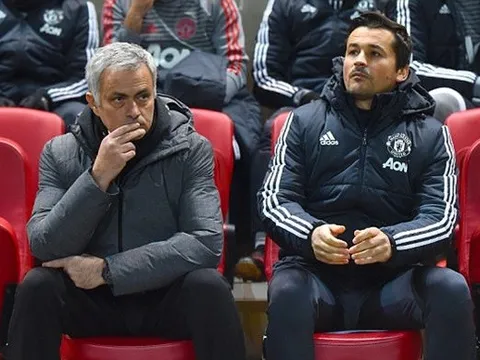 Thầy trò Jose Mourinho chịu thêm cuộc hành xác sau trận thua sốc Bristol City