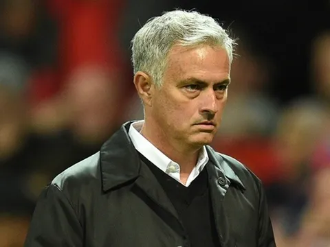 'Mourinho chẳng khác nào kẻ bị mắc kẹt trong quá khứ'