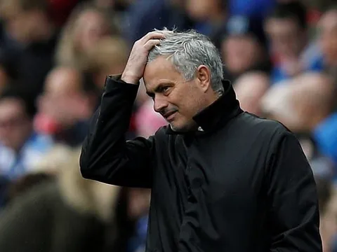 Jose Mourinho 'nổi điên' quát tháo các học trò trước trận đại chiến