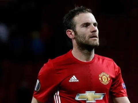 Man United, Juan Mata và hai thế giới...
