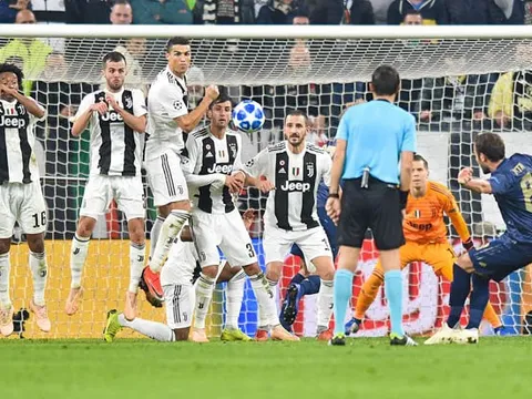 Đánh bại Juventus, Man Utd mang niềm vui bất ngờ cho Chelsea