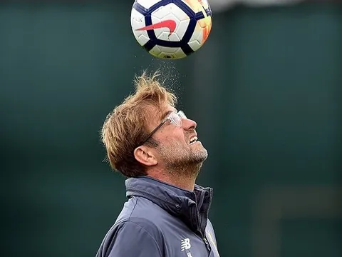 Jurgen Klopp khiến các học trò phải ngước nhìn với màn tâng bóng bằng đầu
