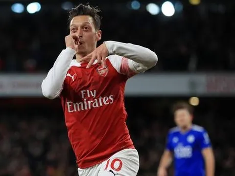 Mesut Ozil: "Tôi không đôi co với những người nói sau lưng mình"