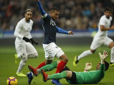 Tái ngộ Uruguay, 'Nhà vô địch thế giới' tiếp tục thi đấu nhạt nhòa