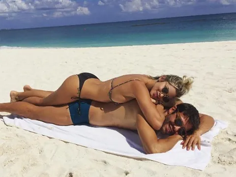 Kaka khoe ảnh khám phá hang động cùng bồ xinh