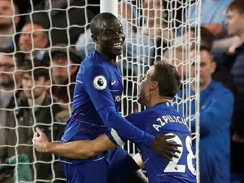 Kante, Luiz rực sáng, Man City chấp nhận thất bại đầu tiên ở Premier League