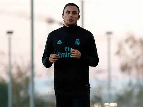 Keylor Navas trở lại tập luyện
