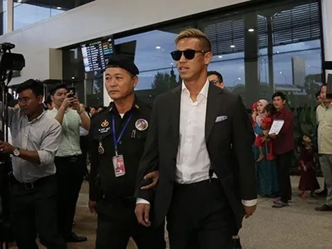 Danh thủ Keisuke Honda trở lại cứu nguy cho tuyển Campuchia