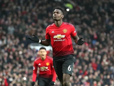 'Khán giả Old Trafford rên rỉ vì những bước chạy đó'
