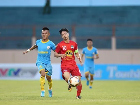 Khán giả sụt giảm - báo động cho V-League