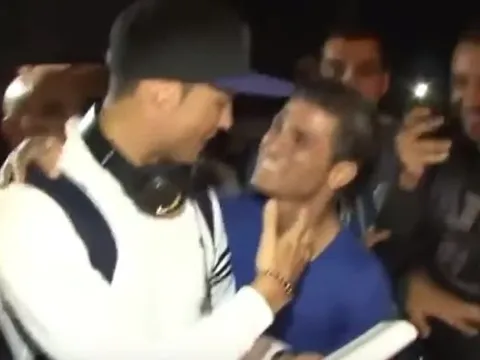 Khi các ngôi sao bóng đá gặp 'anh em song sinh' không cùng huyết thống