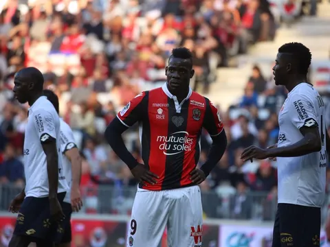 KHÓ TIN: Balotelli lại bị trọng tài đuổi oan ở Ligue 1