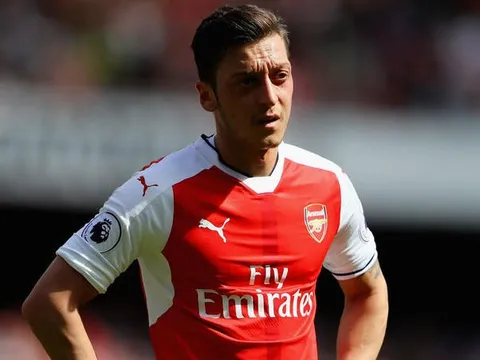 Khởi đầu Europa League, Arsenal cất một loạt trụ cột