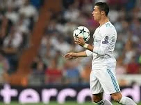 Không phải ai cũng sút penalty hay như Ronaldo
