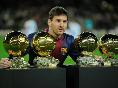 Không phải Ronaldo, Messi mới xứng đáng giành Quả bóng vàng 2017