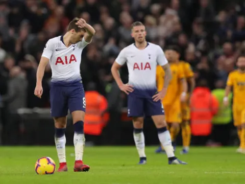 Không sút nổi một quả trong hiệp hai, Tottenham thua sốc tại Wembley