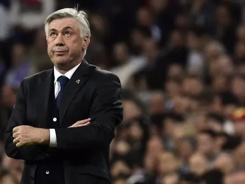 Khủng hoảng ở Bayern: Cầu thủ "đá ghế" Ancelotti?