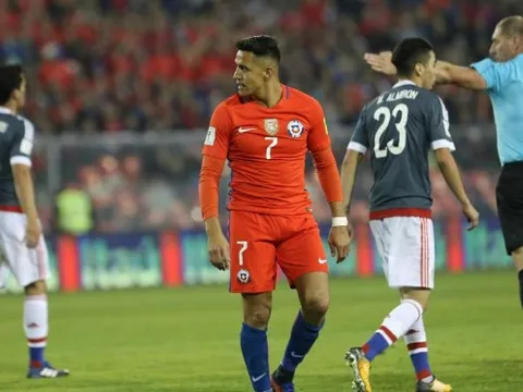Khủng hoảng tại Arsenal khiến Sanchez tăng cân?