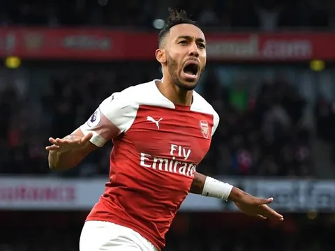 Aubameyang gây "sốc nặng": Sút trúng khung thành là có bàn thắng!