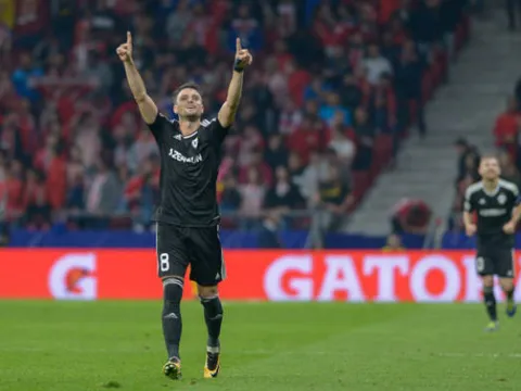 Kịch bản điên rồ: Qarabag loại Chelsea, Atletico