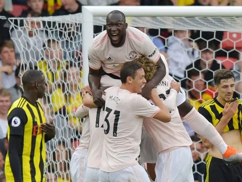 Cựu sao Arsenal nói lời tiên tri về kết quả trận Young Boys vs Man Utd