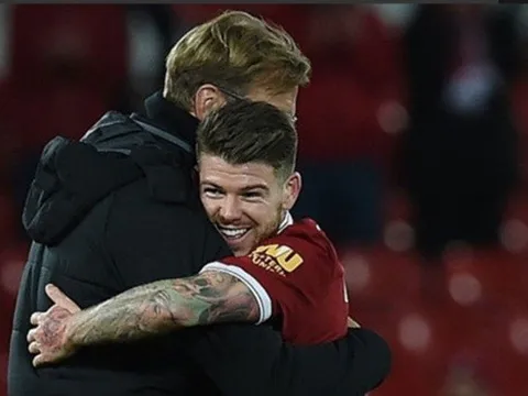 HLV Klopp xin lỗi học trò, thừa nhận trận tệ nhất gặp Tottenham