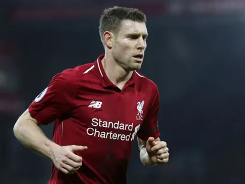 Klopp: "2 đầu gối của cậu ấy đã rỉ máu"