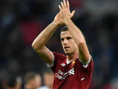 Klopp bảo vệ Henderson trước sự quay lưng của NHM