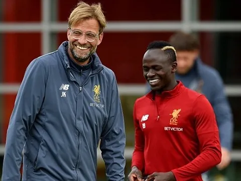 Klopp pha trò, Liverpool trút áp lực ngàn cân trước đại chiến với Arsenal