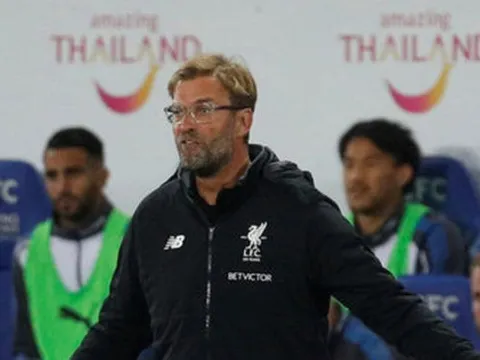 Klopp "phát bệnh" với hàng thủ tệ hại của Liverpool