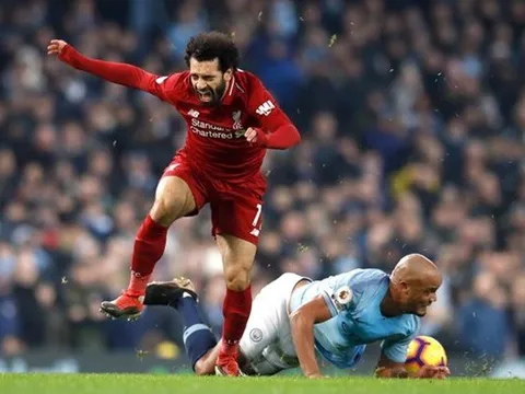 Klopp: "Vì sao trên trái đất không có thẻ đỏ nào dành cho Kompany?"