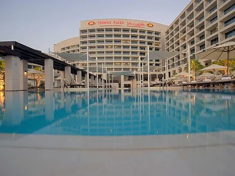 Ngắm khách sạn sang chảnh của ĐT Việt Nam tại UAE